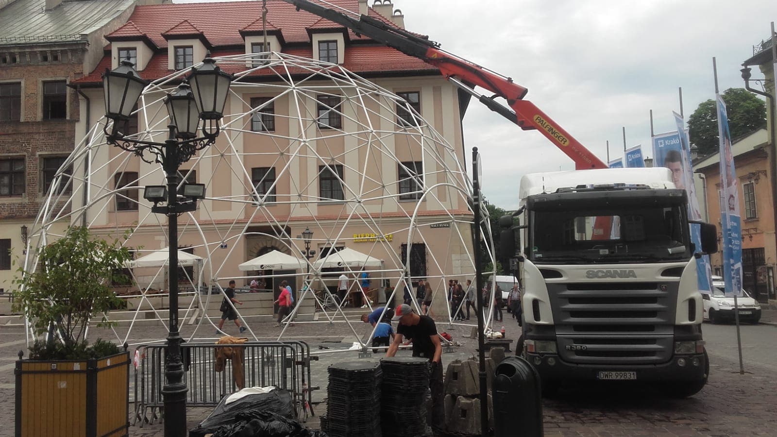 Auto pomoc HDS Konik Trans - laweta z pojazdem